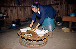 najczstszy posiek w Laosie - miska z ryem i ostre przyprawy. Czasem zupa